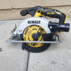 Dewalt 20v Circular Saw Brushless Brand New Tool Only Includes Blade