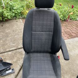 2016-2022 Mercedes Benz Metris Seats 