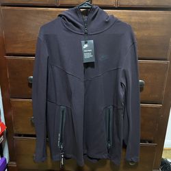 BRAND NEW NIKE TECHFLEECE JACKET MENS SIZE L