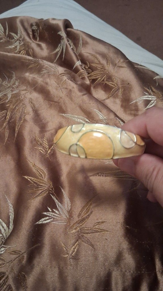 Women's bracelet