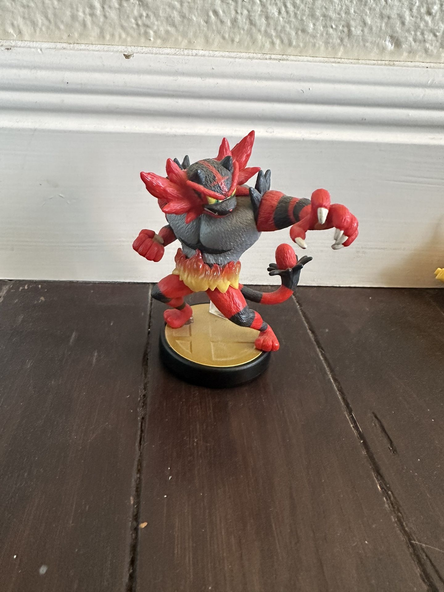 Incineroar Pokemon Amiibo Nintendo Switch- Super Smash Bros. Series