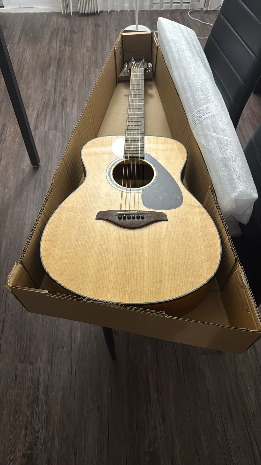 Yamaha Acoustic Guitar, FS800