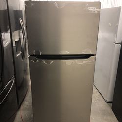 New Frigidaire Top Freezer 