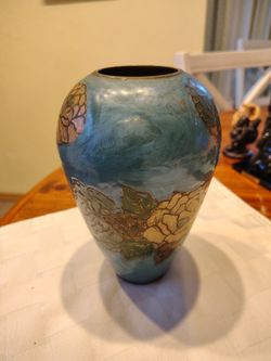 Beautiful Asian Cloisonne Enamel Vase w/Flowers