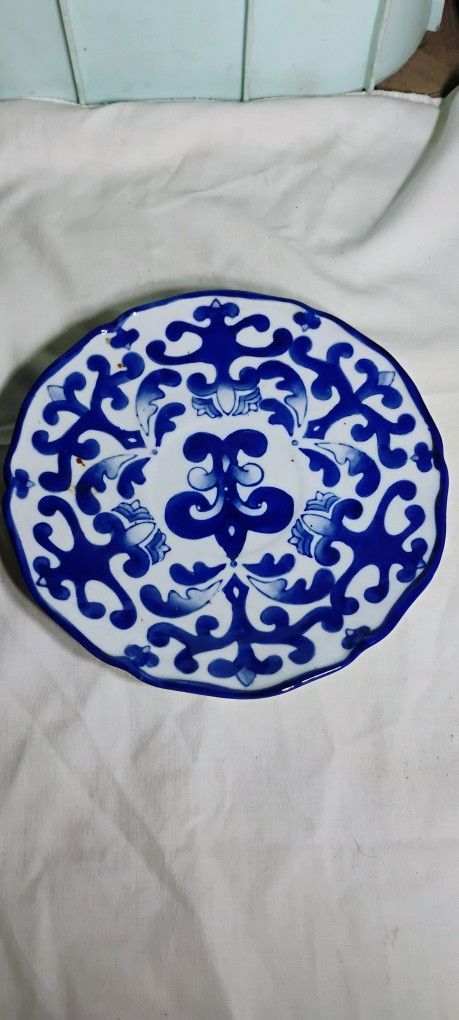  4 Antique Meissen Porcelain Plates 