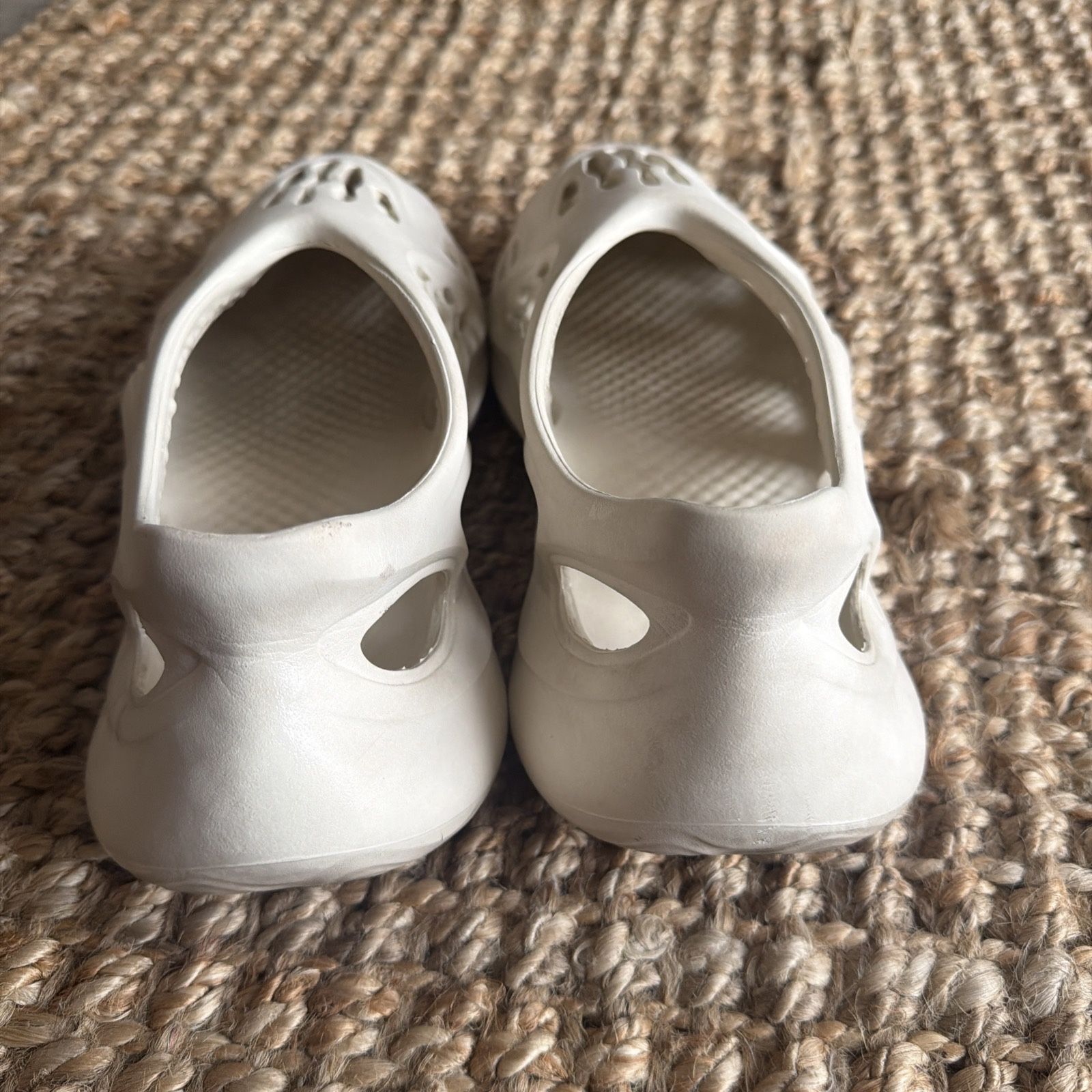 Adidas Yeezy RNNR Ararat