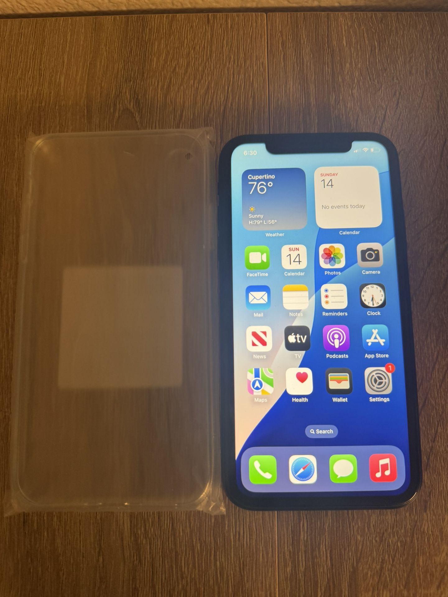 iPhone XR - UNLOCKED