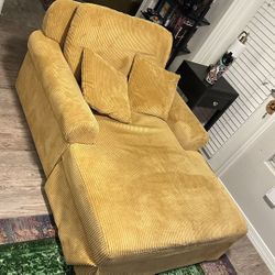 Chaise Lounge Reading Chair 