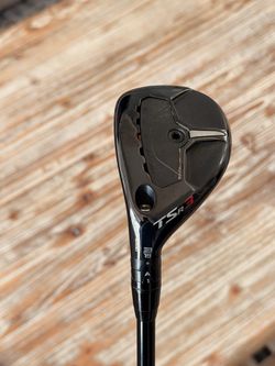 Titleist TSR3. 19 hybrid with Hzrdusus shaft and brand new oversized DriTac grip