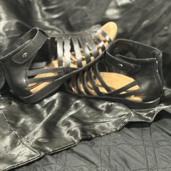 Earth Origins Black Sandals $30