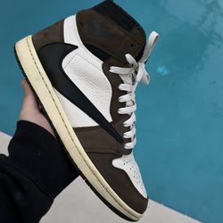 Travis Scott Jordan 1 High Mocha