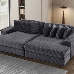 Brand New Couch 🛋️ New In Box Good Quality 