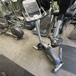 Precor C842 Upright Bike