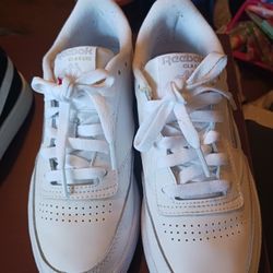 All White Reebok's Sz 6 1/2