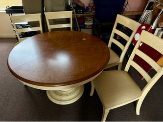Pedestal Dining Table with 4 Chairs