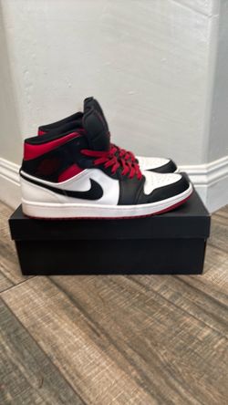 Air Jordan 1 Mid Size 11