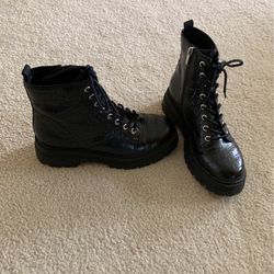 Women’s Combat Boots