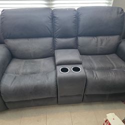 Power Reclining Loveseat/Couch 