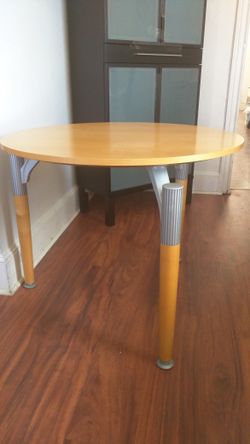 Round Table