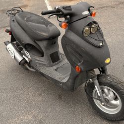 50cc 2-stroke Moped