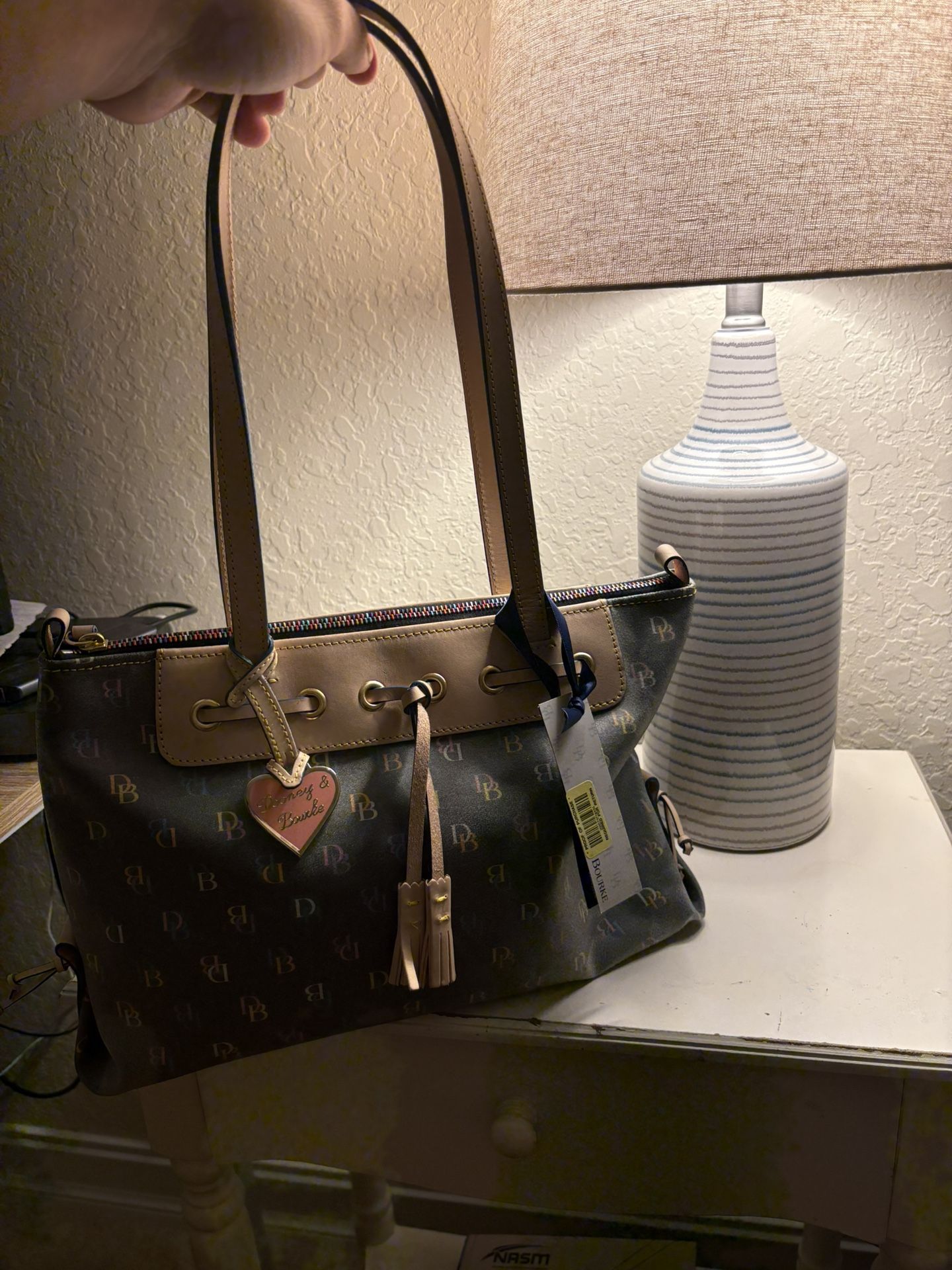 Dooney And Bourke Bag 