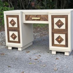 DESK VINTAGE, Vanity Desk Wood. 5 Drawers. DELIVERY AVAILABLE 