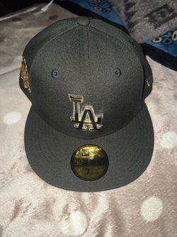 New era Dodgers hat black and gold logo ceramic and metal black and gold logo new hat size 7 1/2 fitted