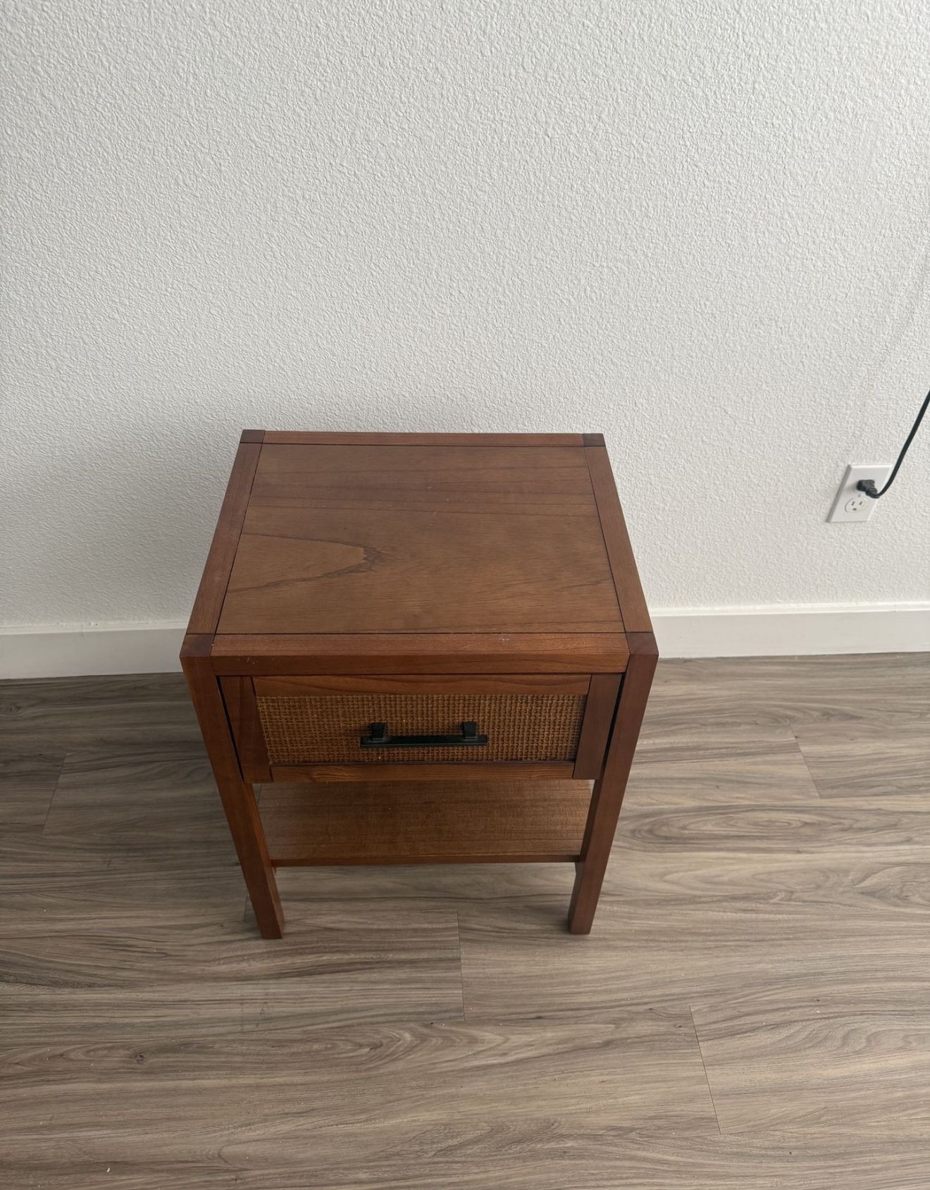 Night stand