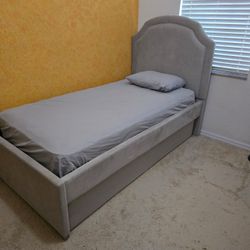 Twin Size Bed With Mattress 