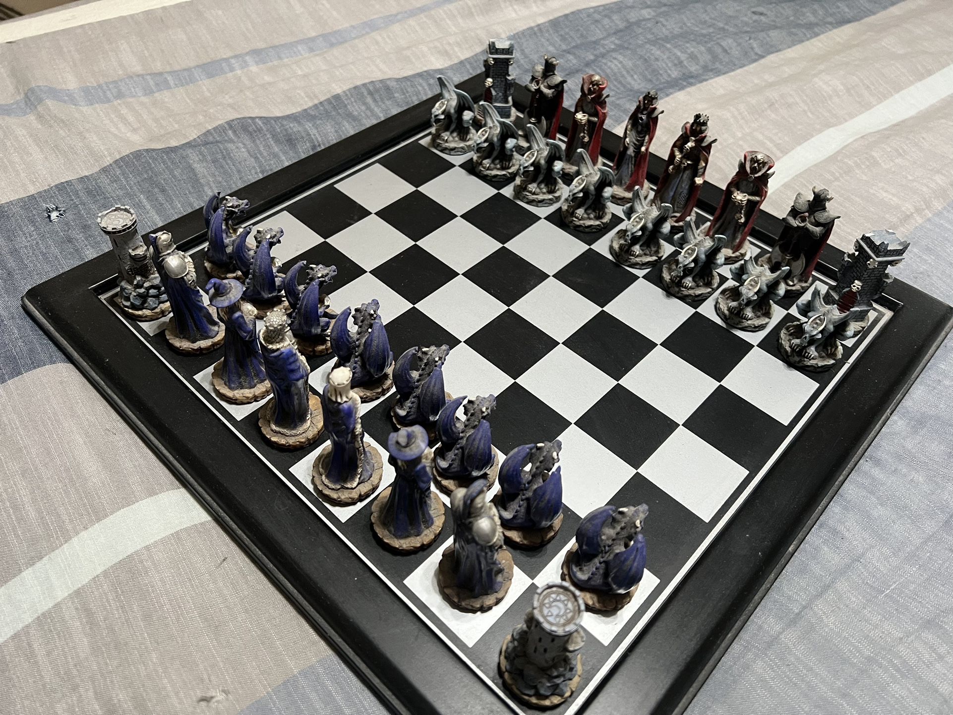 Good Vs Evil Wizards And Dragons Chess Set