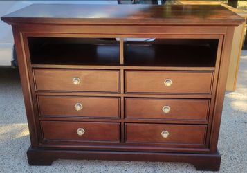 Dresser or for Tv
