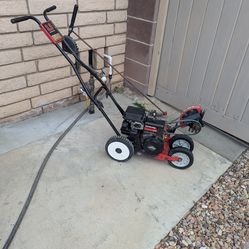 Excellent Running. 3.5HP Gas Edger. Briggs & Stratton