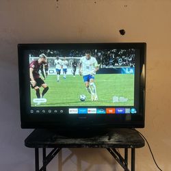 43” Toshiba Tv.