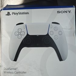 New Never Used PS5 Remote 