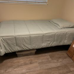 Twin Ghost Bed Great Condition!