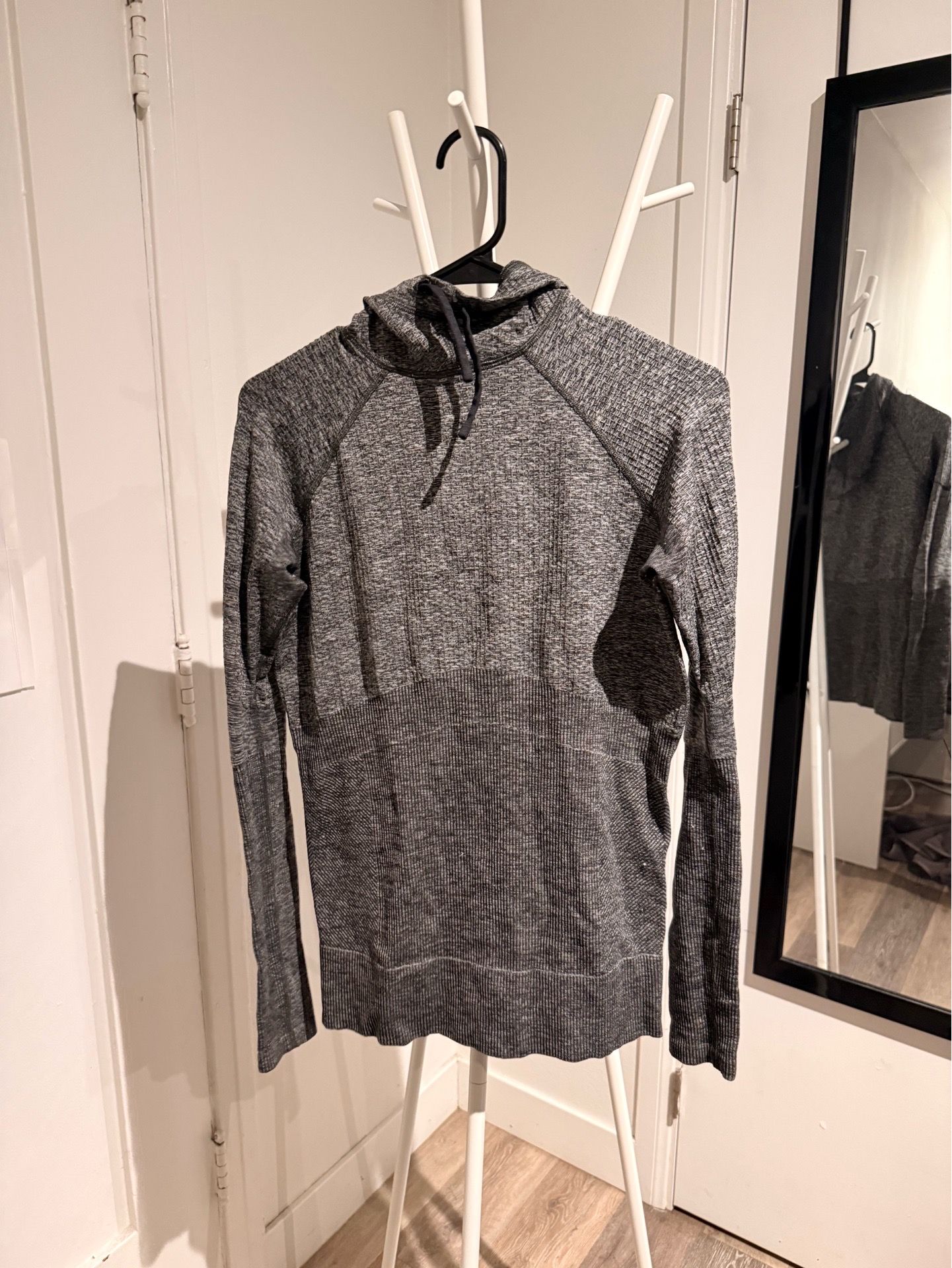 Nike DRI-FIT gray hoodie size M