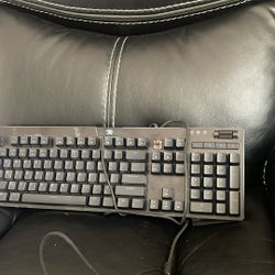 IBUYPOWER  MEK 4 Mechanical Keyboard 