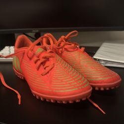 Adidas Predator size 7 1/2 US