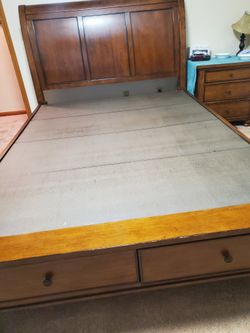 Solid Wood Platform Bed Queen