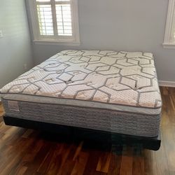 King Size Mattress 14” Inches Pillow Top Of High Quality Also Available in Twin-Full-Queen and Cali-King New From Factory Same Day Delivery