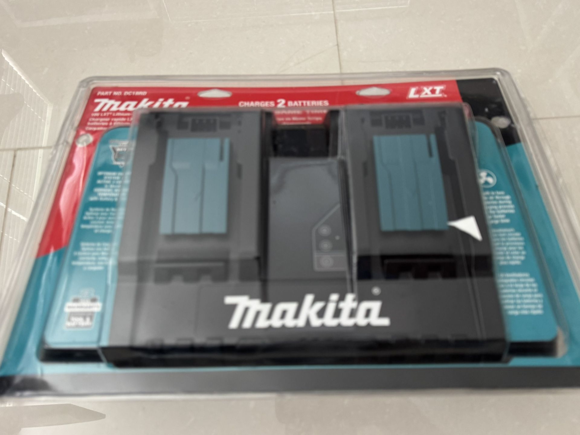 Makita Two Battery Charger New