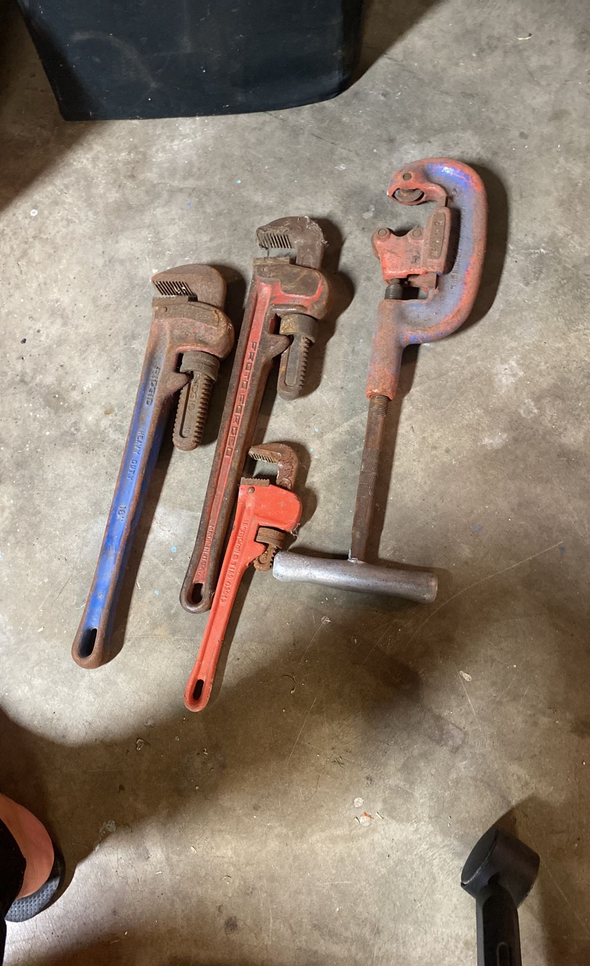 Lot Of 4 Heavy Duty Pipe Wrench’s