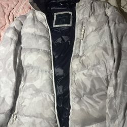 Tommy Hilfiger Camo Puffer Jacket, Size G Large