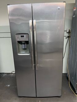 🔥 GE 36” SIDE-BY-SIDE REFRIGERATOR – STAINLESS STEEL – $650 🔥