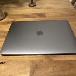 MacBook Pro 13 Inch 2022 M2 