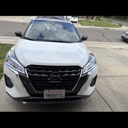 2023 Nissan Kicks SV