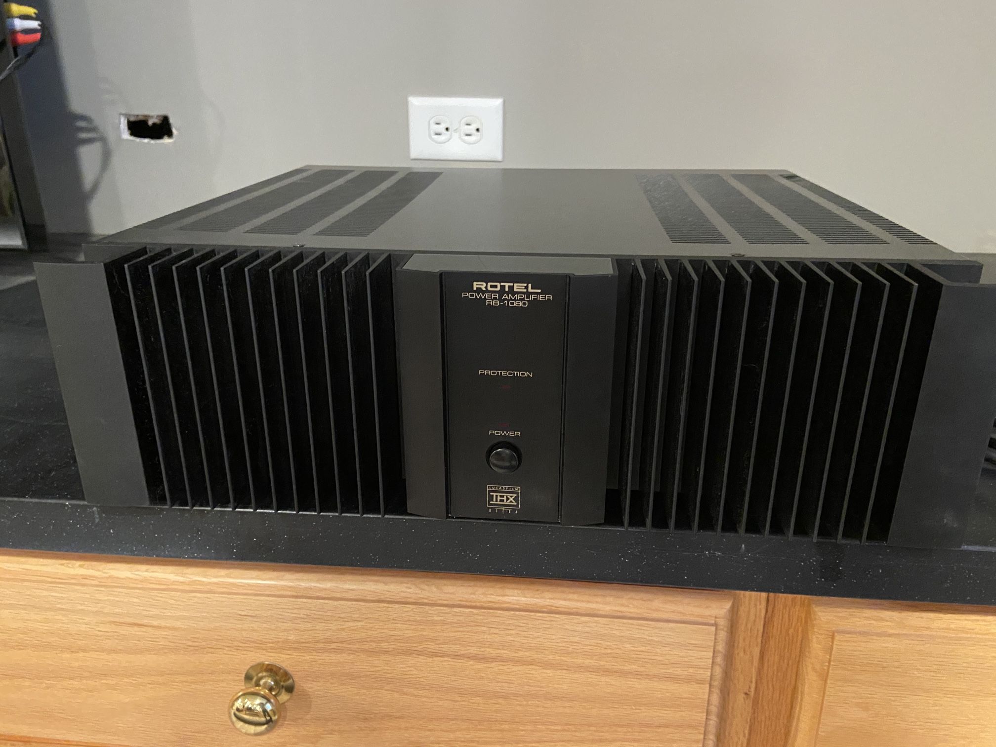 Rotel RB 1080 Stereo Power Amplifier 2x200 Watts