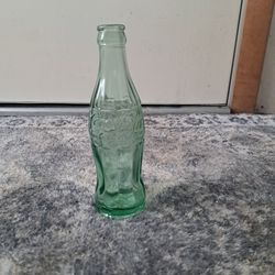 coca-cola glass bottle