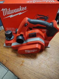 Milwaukee M18 hand planer