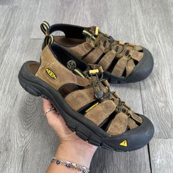 KEEN Newport H2 1001870 Mens 8.5 Brown Leather Waterproof Hiking Sandals Shoes